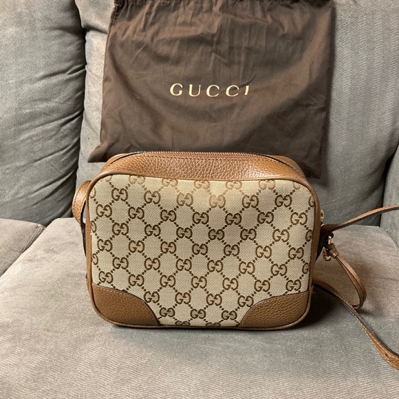 Authentic Bree Original Gucci GG canvas mini messenger bag - Picture 8 of 11